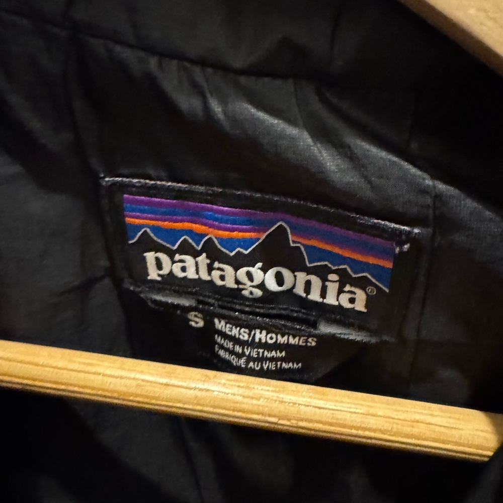 Patagonia Men's Charcoal Quilted Puffer Jacket - Picture 2 of 2